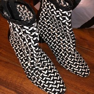 ZARA BOOTIES